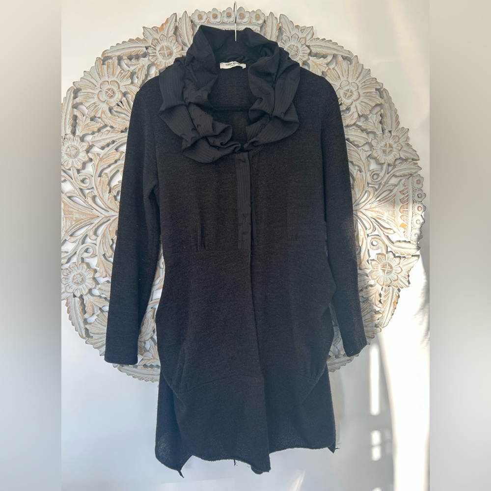 Long Sleeve Terra Nostra Vest with Dramatic Bouffant Neckline Size Small